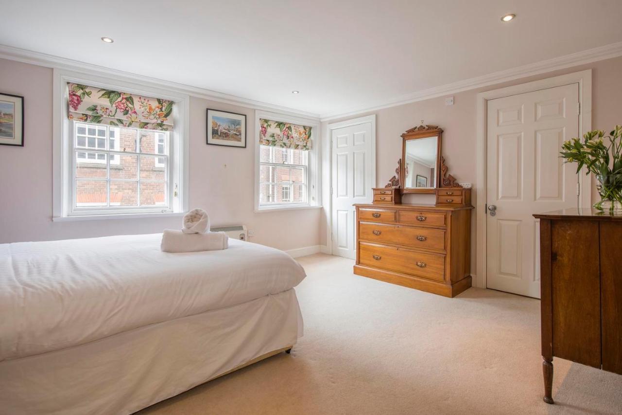 شقة St Helen'S House With Minster Views يورك المظهر الخارجي الصورة