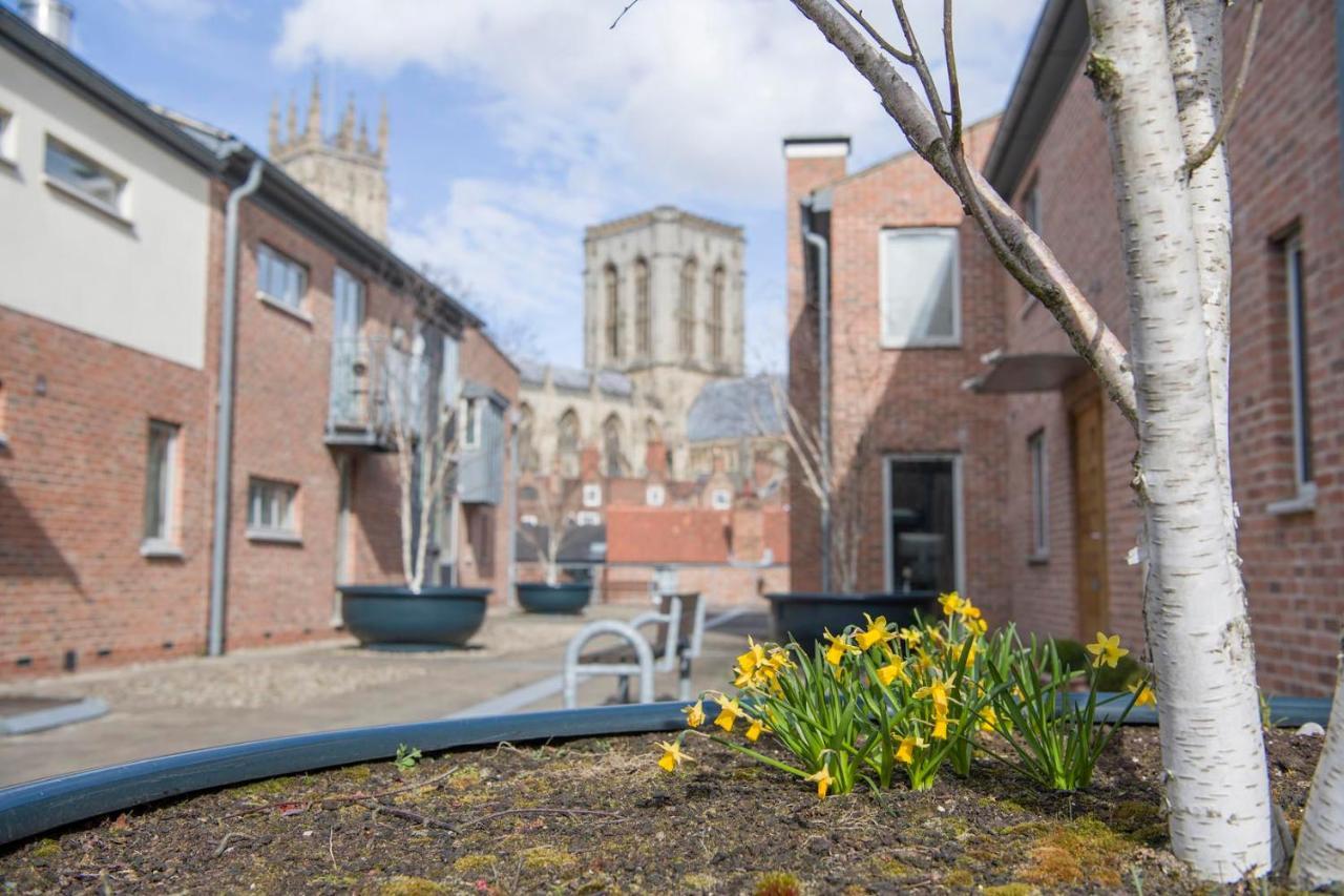 شقة St Helen'S House With Minster Views يورك المظهر الخارجي الصورة