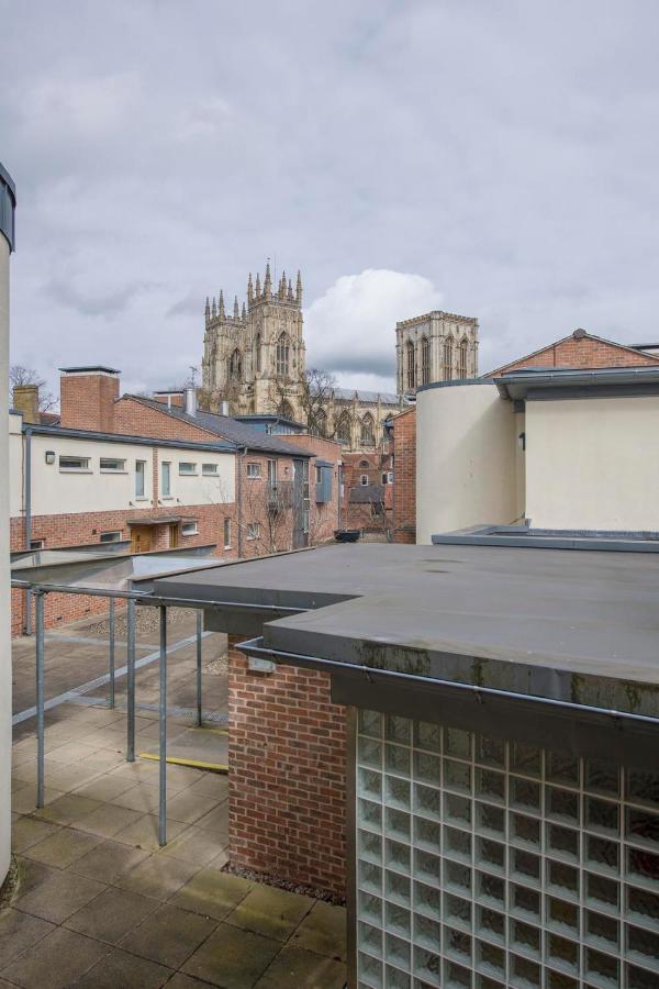 شقة St Helen'S House With Minster Views يورك المظهر الخارجي الصورة