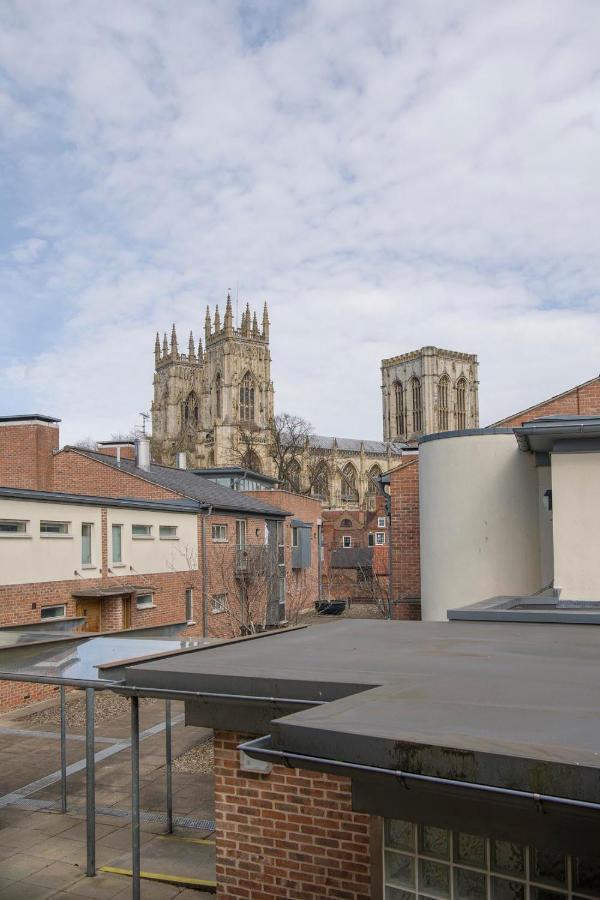 شقة St Helen'S House With Minster Views يورك المظهر الخارجي الصورة